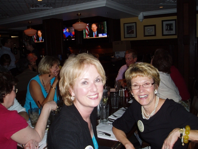 Jane Cunliffe Aylor & Carol OConnell Harman - Fri. dinner